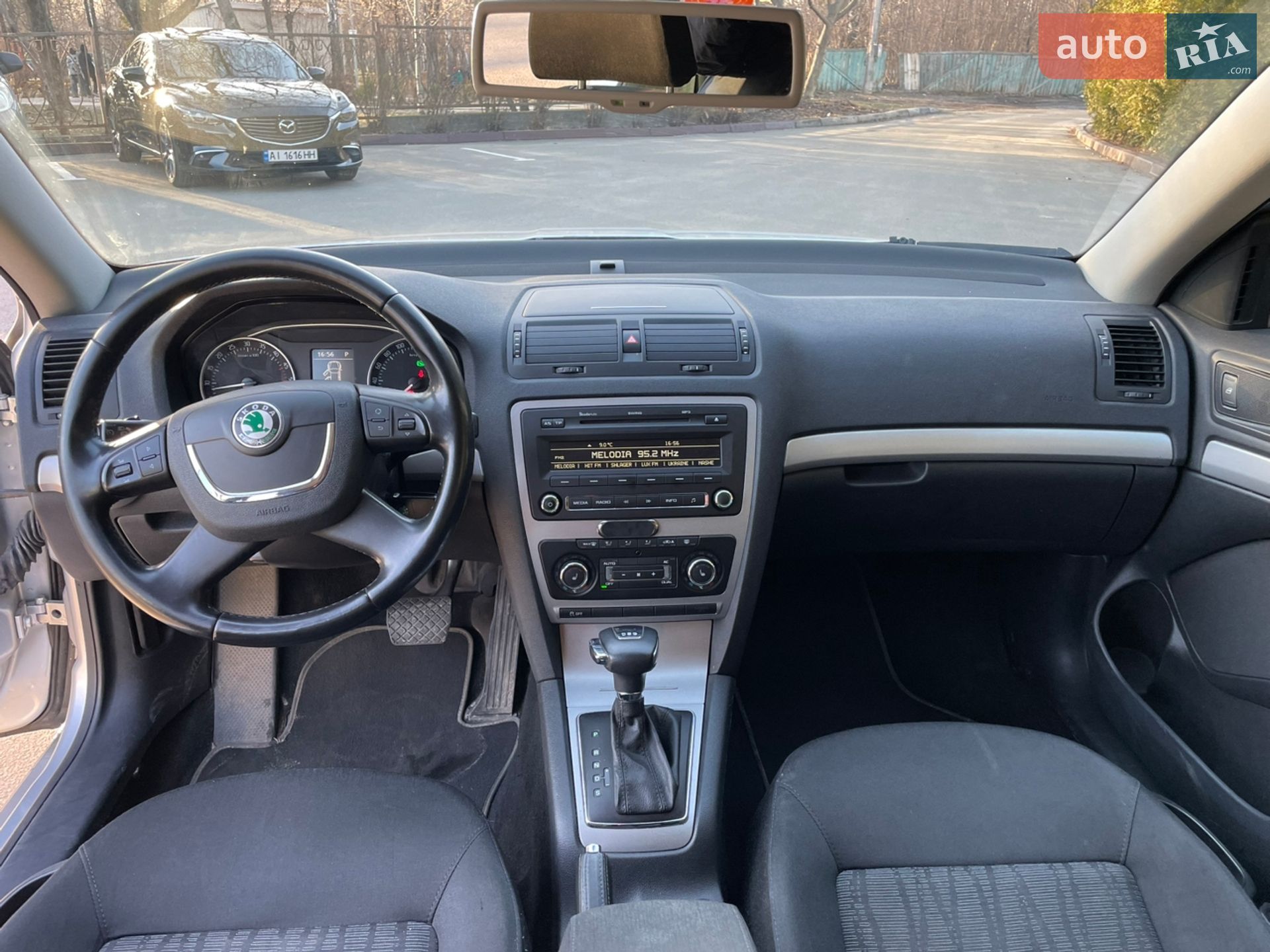 Skoda Octavia 2010 VIN TMBGT61Z3A2101013 фото оголошення 17 з 41