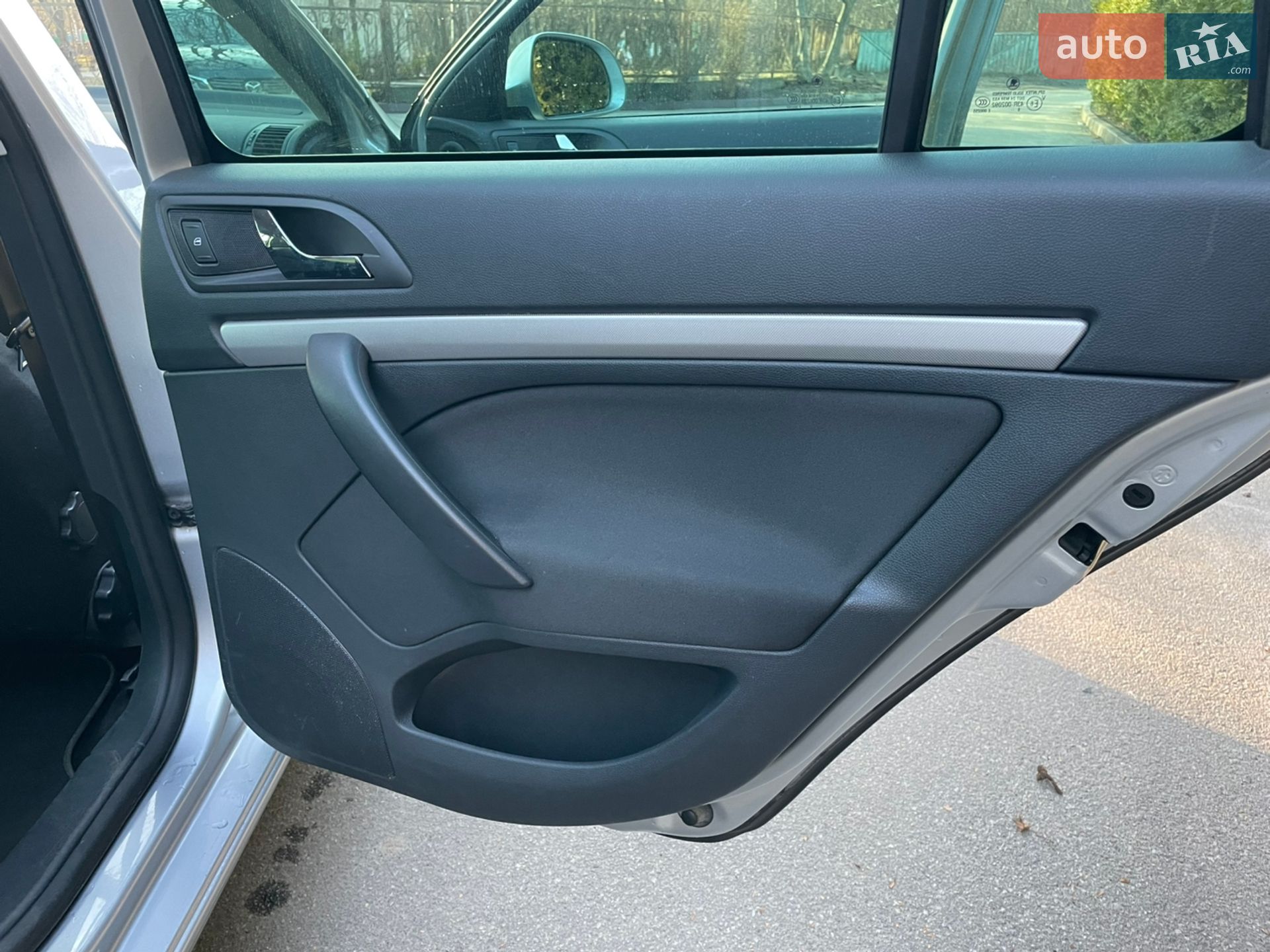 Skoda Octavia 2010 VIN TMBGT61Z3A2101013 фото оголошення 27 з 41