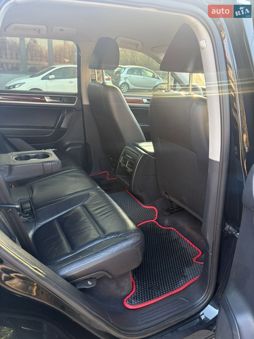 Volkswagen Touareg 2011 VIN WVGZZZ7PZBD042460 фото оголошення 14 з 17