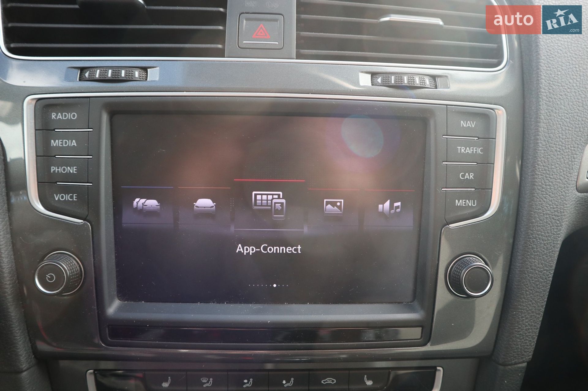 Volkswagen e-Golf 2015 VIN WVWZZZAUZGW905754 фото оголошення 3 з 6