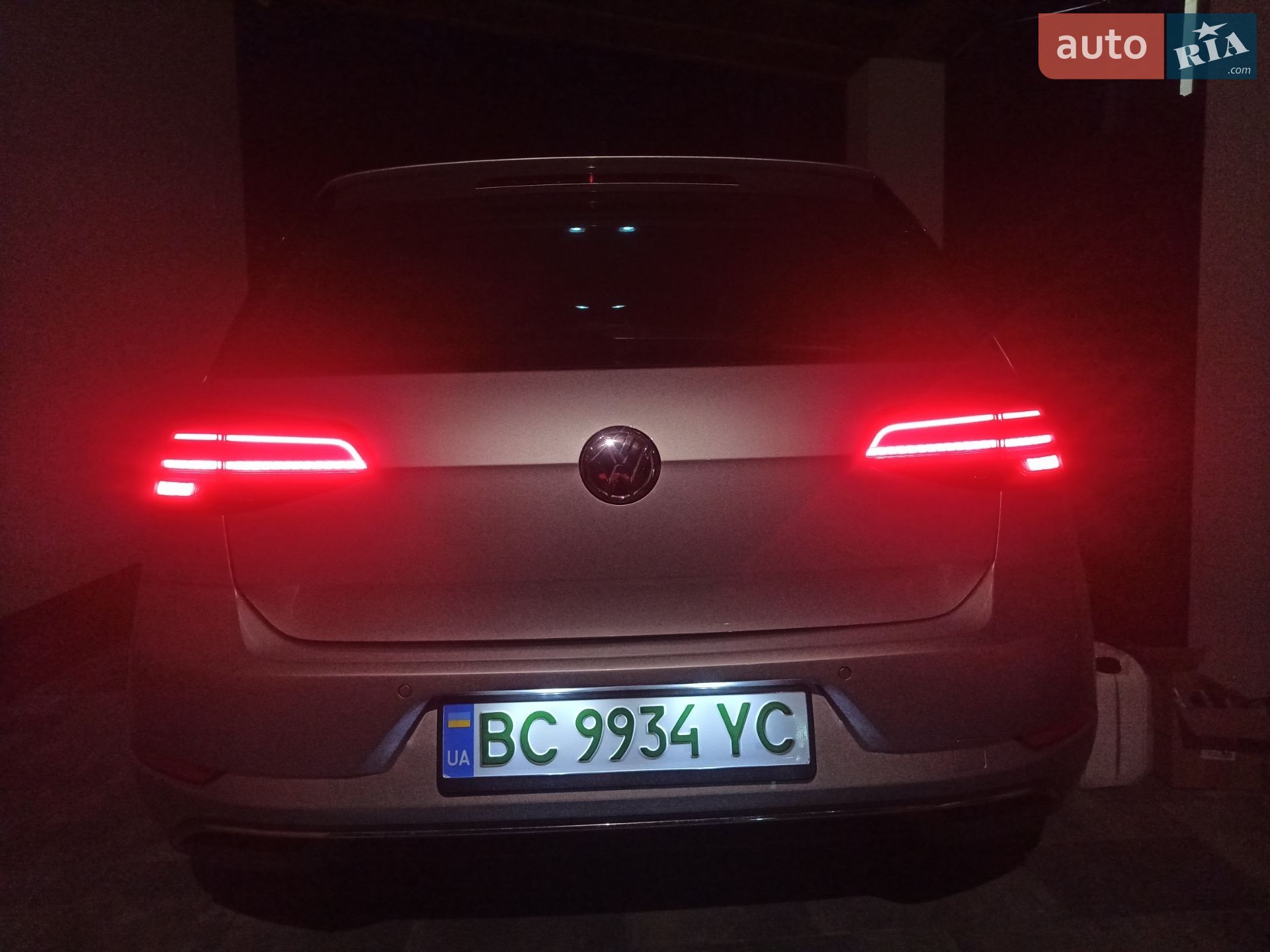 Volkswagen e-Golf 2019 VIN WVWPR7AU3KW908778 фото оголошення 8 з 20