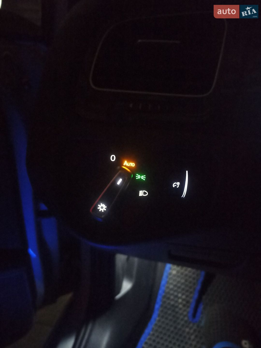 Volkswagen e-Golf 2019 VIN WVWPR7AU3KW908778 фото оголошення 17 з 20
