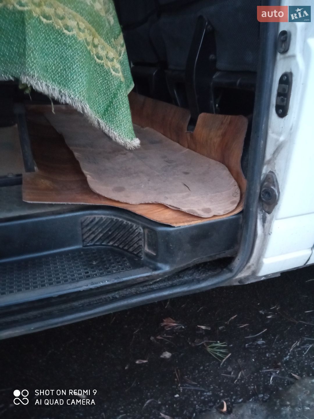Volkswagen Transporter 1998 VIN WV1ZZZ70ZWH104781 фото оголошення 4 з 11