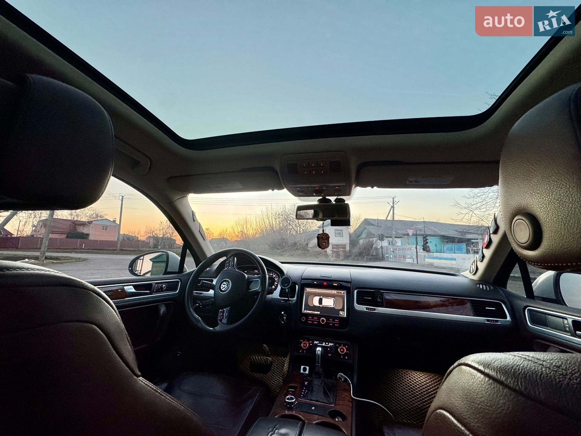 Volkswagen Touareg 2011 VIN WVGFK9BP4BD007009 фото оголошення 15 з 25