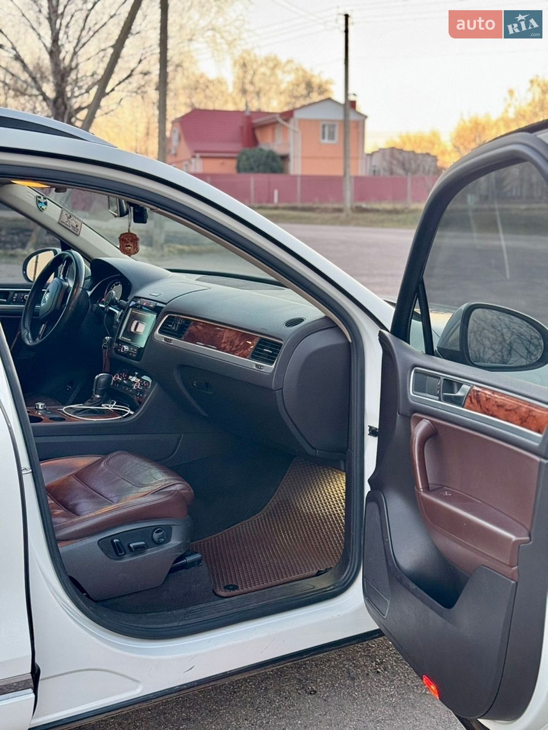 Volkswagen Touareg 2011 VIN WVGFK9BP4BD007009 фото оголошення 23 з 25