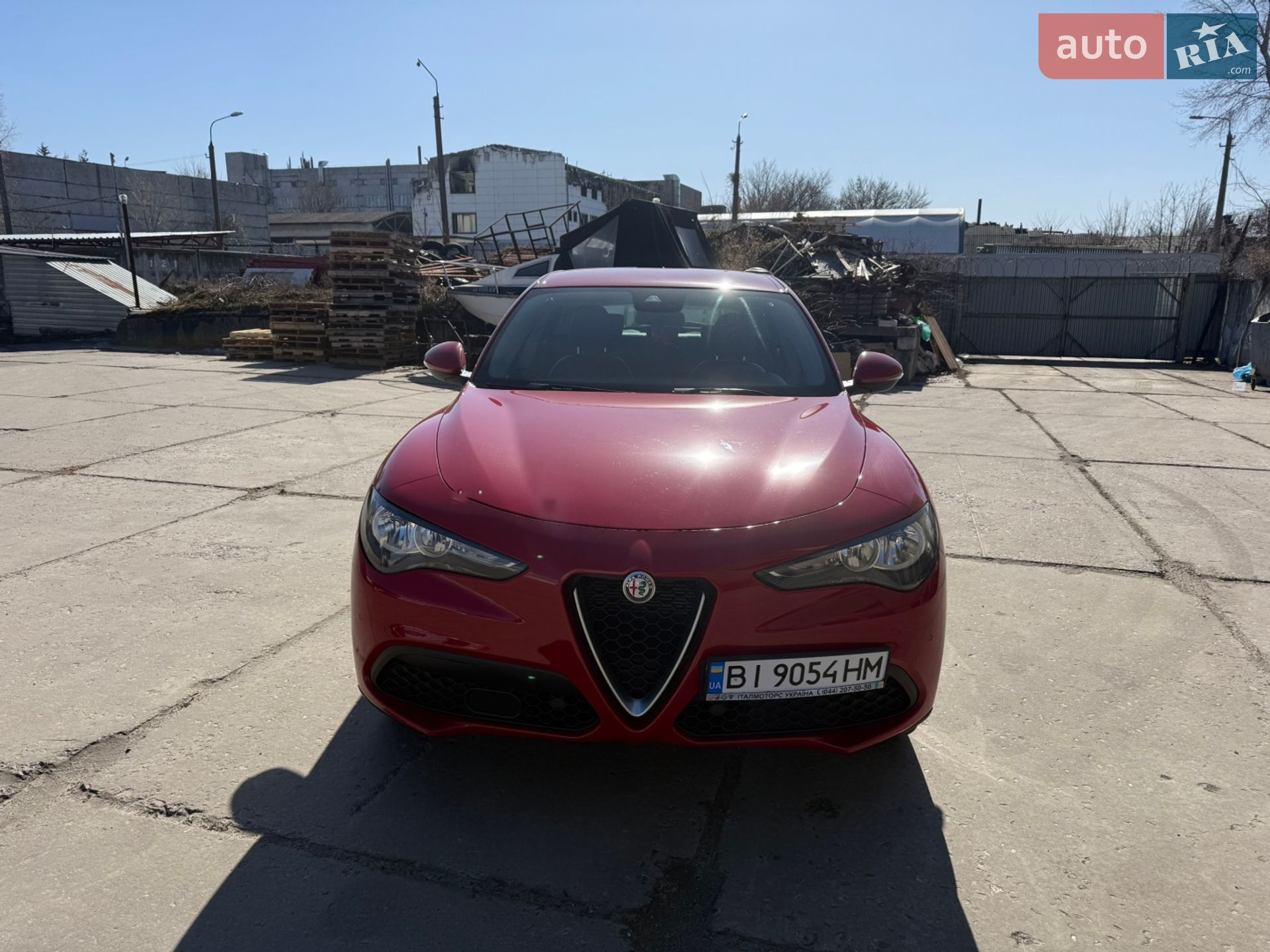 Alfa Romeo Stelvio 2018 VIN ZARPAHBN7K7C43018 фото оголошення 2 з 18