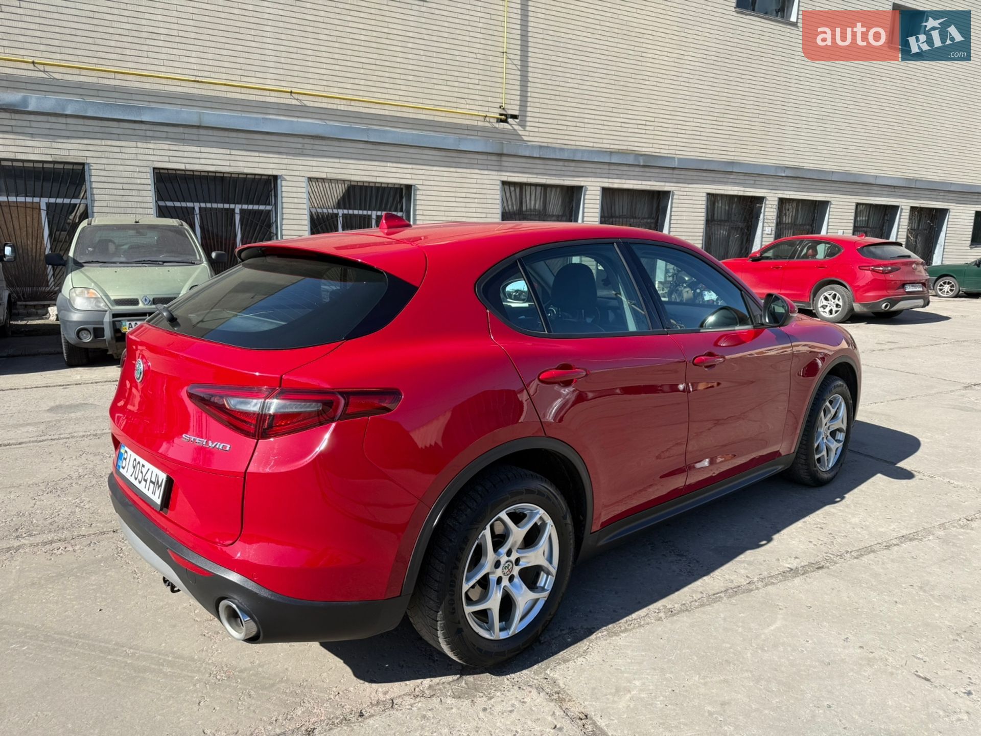 Alfa Romeo Stelvio 2018 VIN ZARPAHBN7K7C43018 фото оголошення 7 з 18