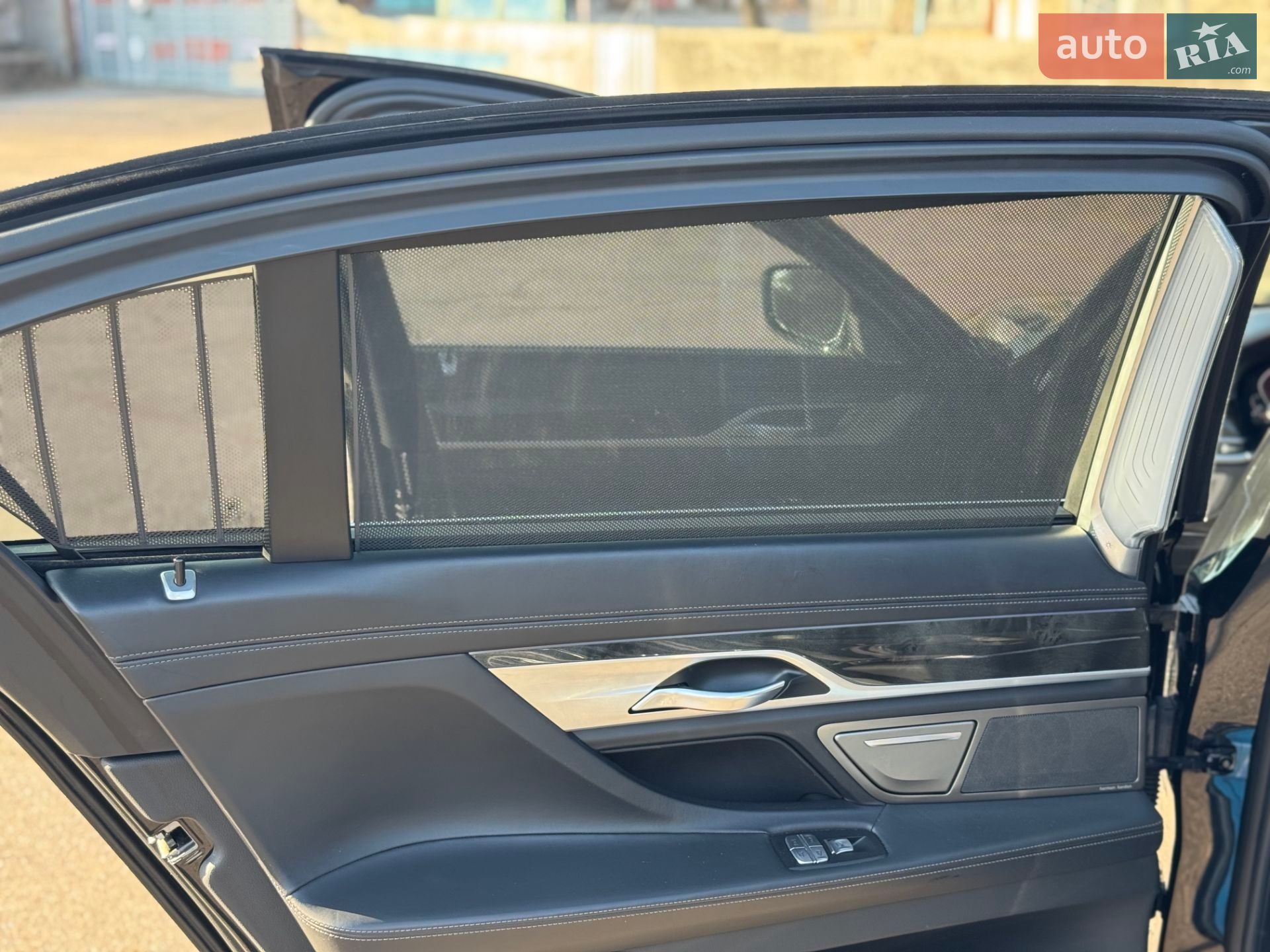 BMW 7 Series 2019 VIN WBA7U2C06LGJ59124 фото оголошення 32 з 49