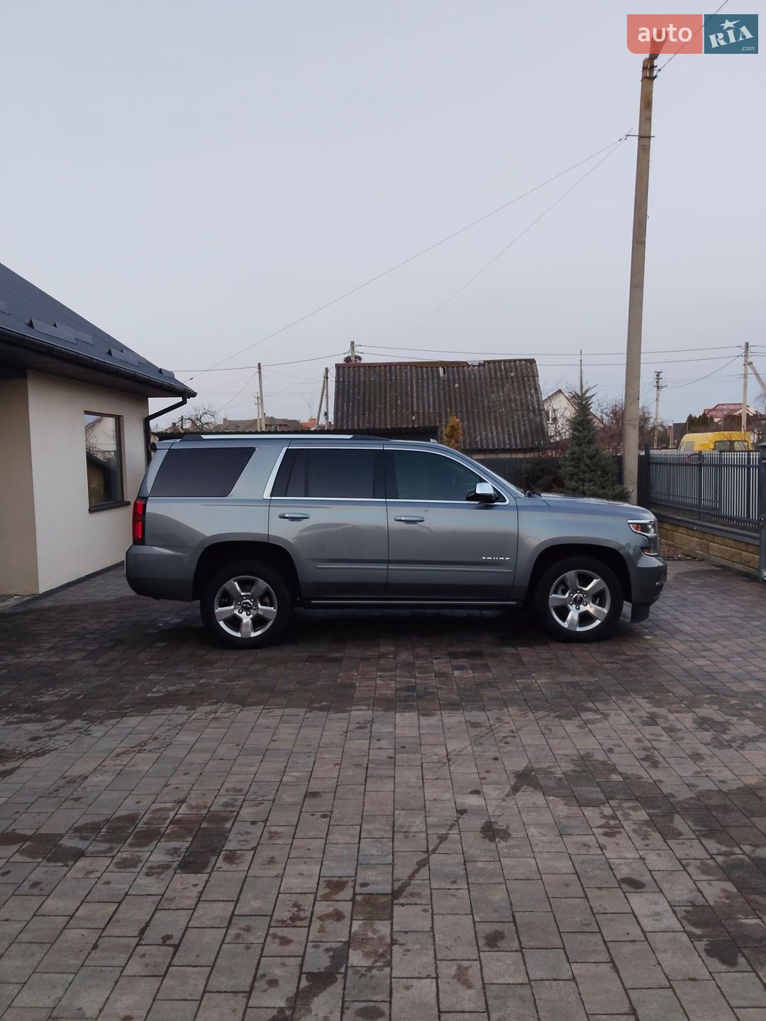 Chevrolet Tahoe 2018 VIN 1GNSCCKC5KR176752 фото оголошення 5 з 26