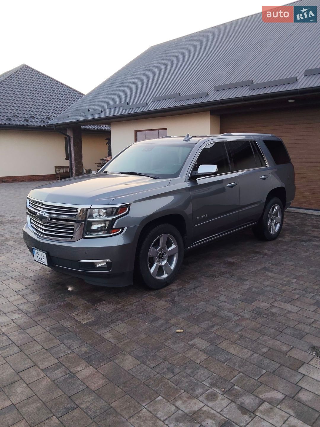 Chevrolet Tahoe 2018 VIN 1GNSCCKC5KR176752 фото оголошення 6 з 26