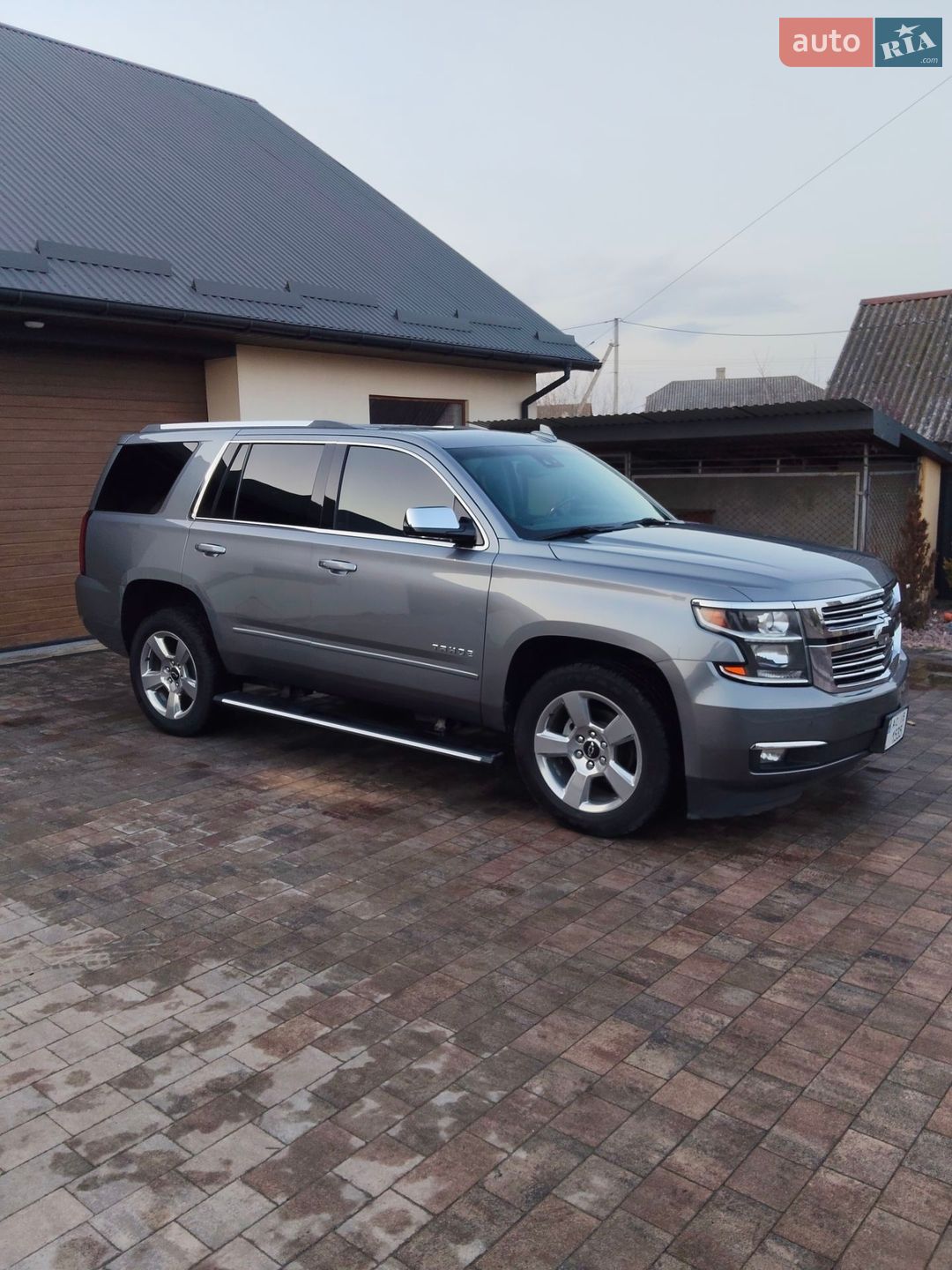 Chevrolet Tahoe 2018 VIN 1GNSCCKC5KR176752 фото оголошення 10 з 26