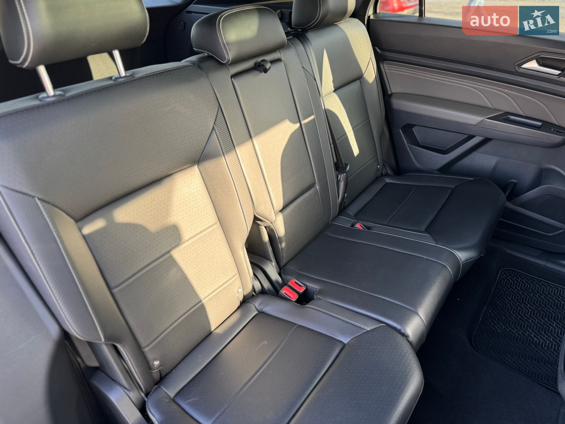 Volkswagen Atlas Cross Sport 2022 VIN 1V2KE2CA5NC227537 фото оголошення 33 з 48
