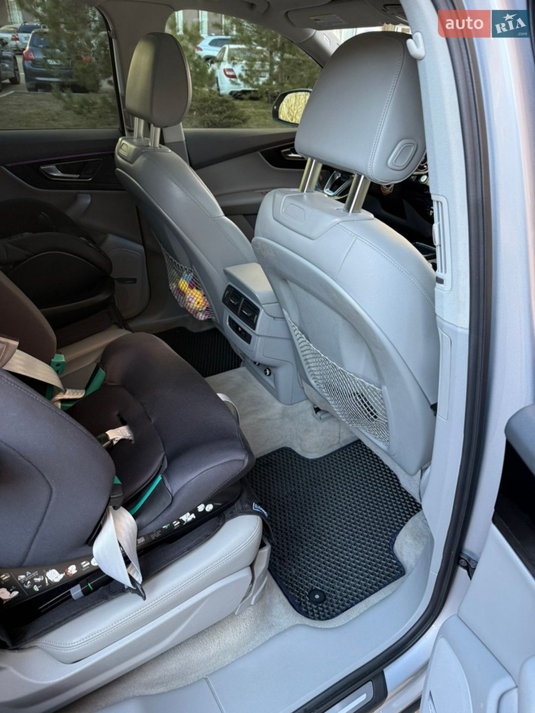 Audi Q7 2019 VIN WA1LAAF76KD033238 фото оголошення 10 з 17