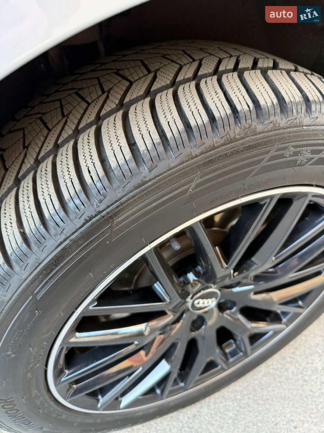 Audi Q7 2019 VIN WA1LAAF76KD033238 фото оголошення 14 з 17