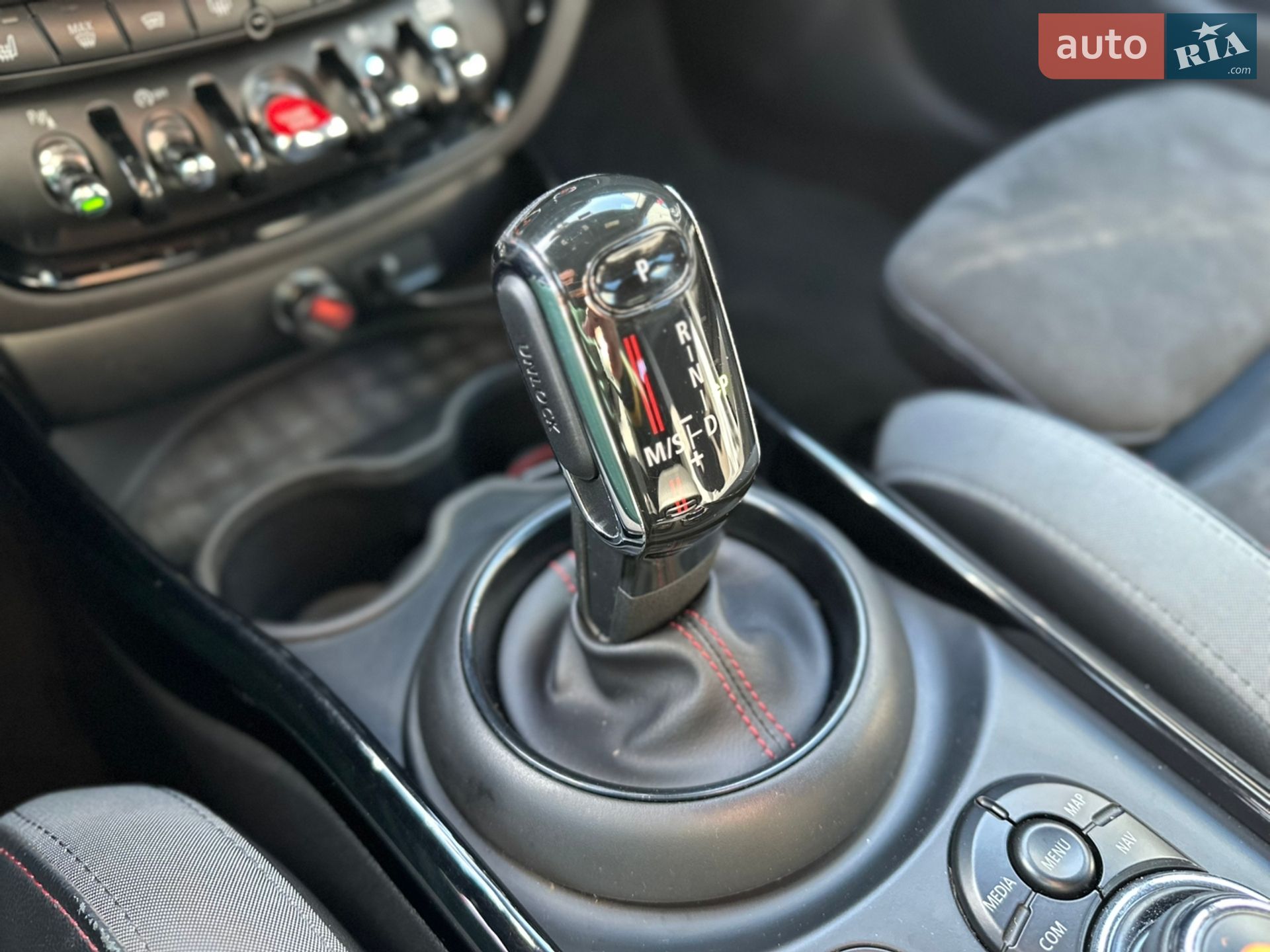 MINI Clubman 2020 VIN WMWJZ910402N81856 фото оголошення 37 з 45
