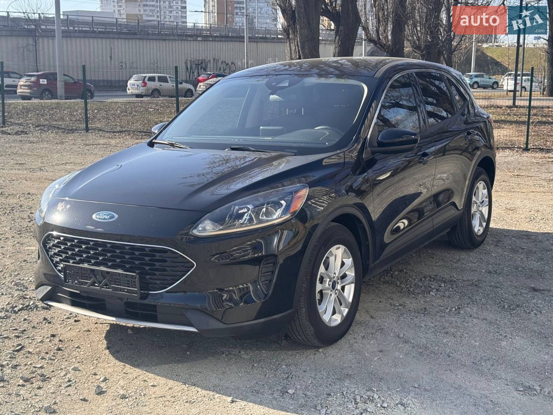 Ford Escape 2019 VIN 1FMCU0G68LUA54439 фото оголошення 2 з 64