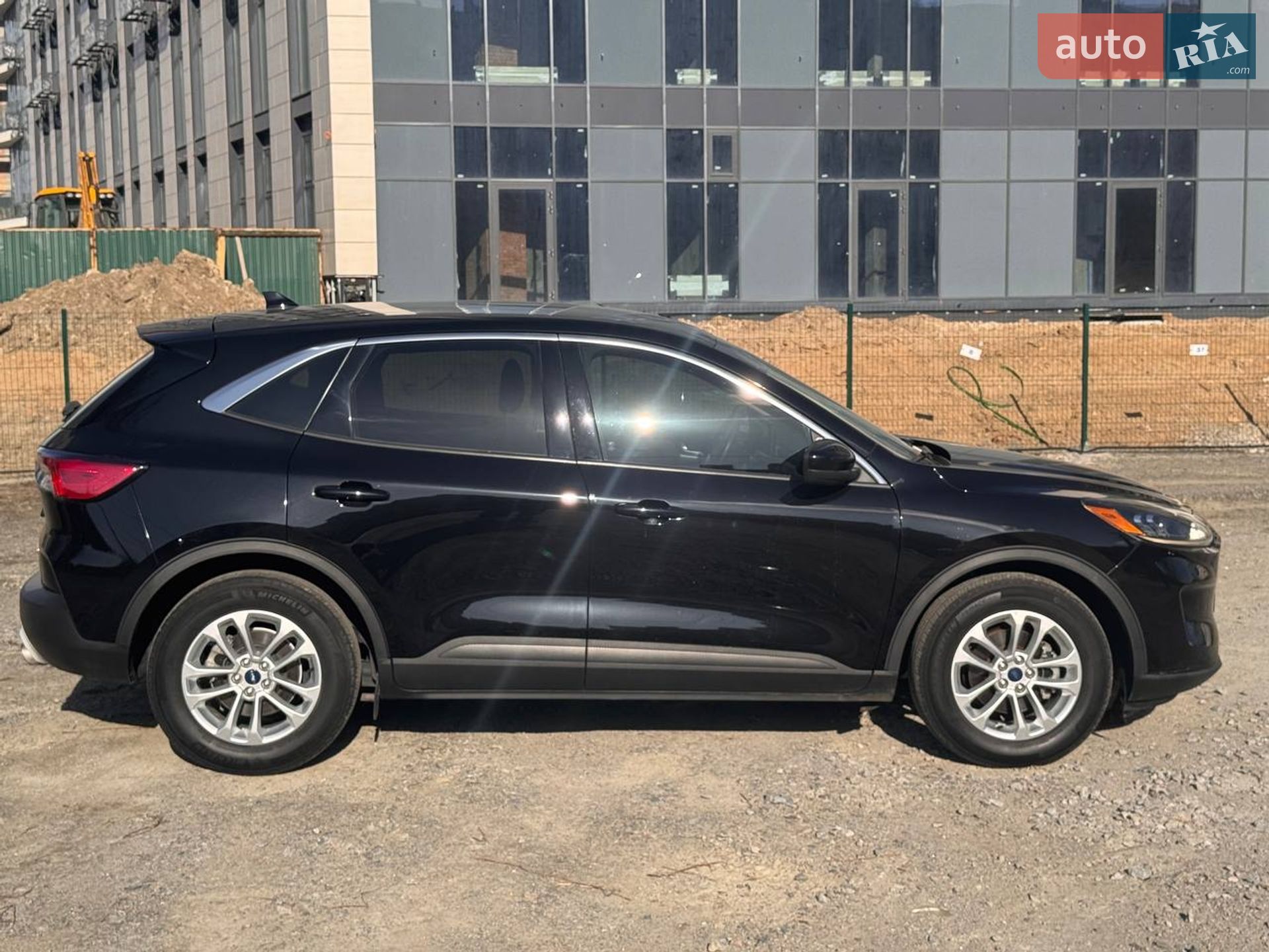 Ford Escape 2019 VIN 1FMCU0G68LUA54439 фото оголошення 13 з 64