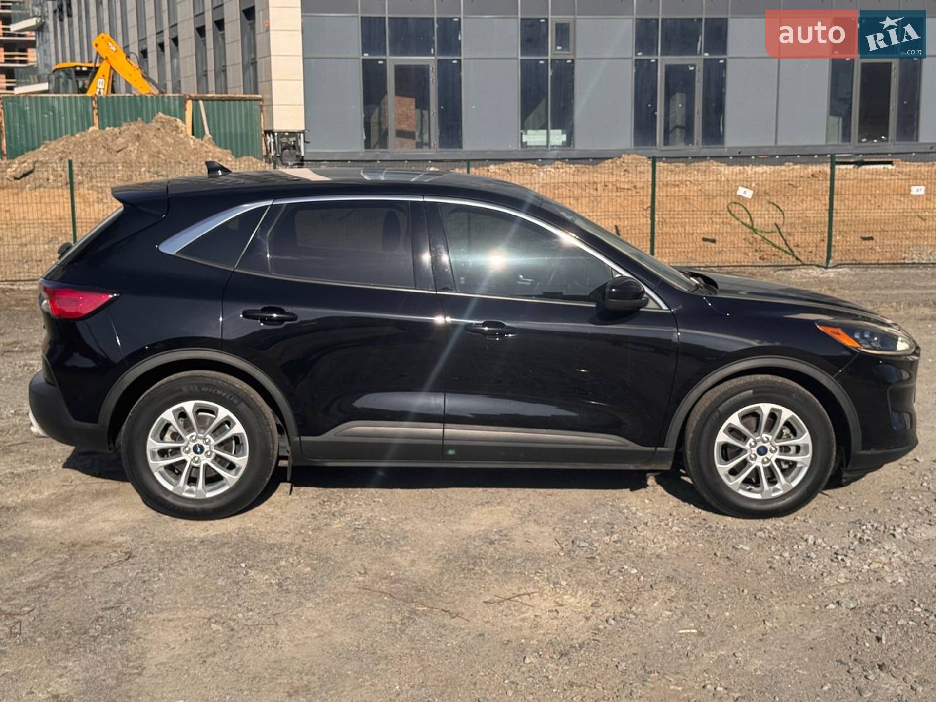 Ford Escape 2019 VIN 1FMCU0G68LUA54439 фото оголошення 14 з 64