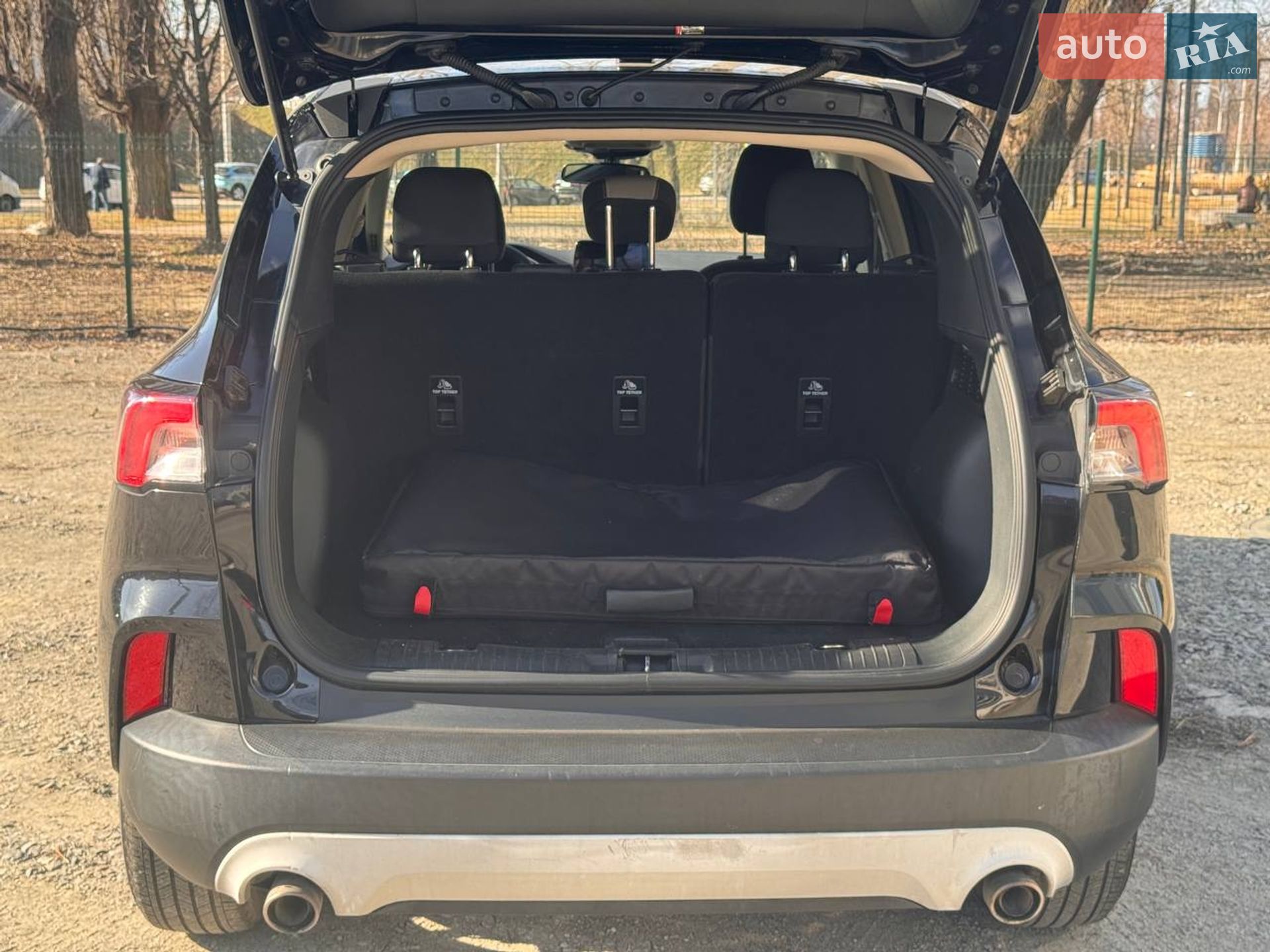 Ford Escape 2019 VIN 1FMCU0G68LUA54439 фото оголошення 25 з 64