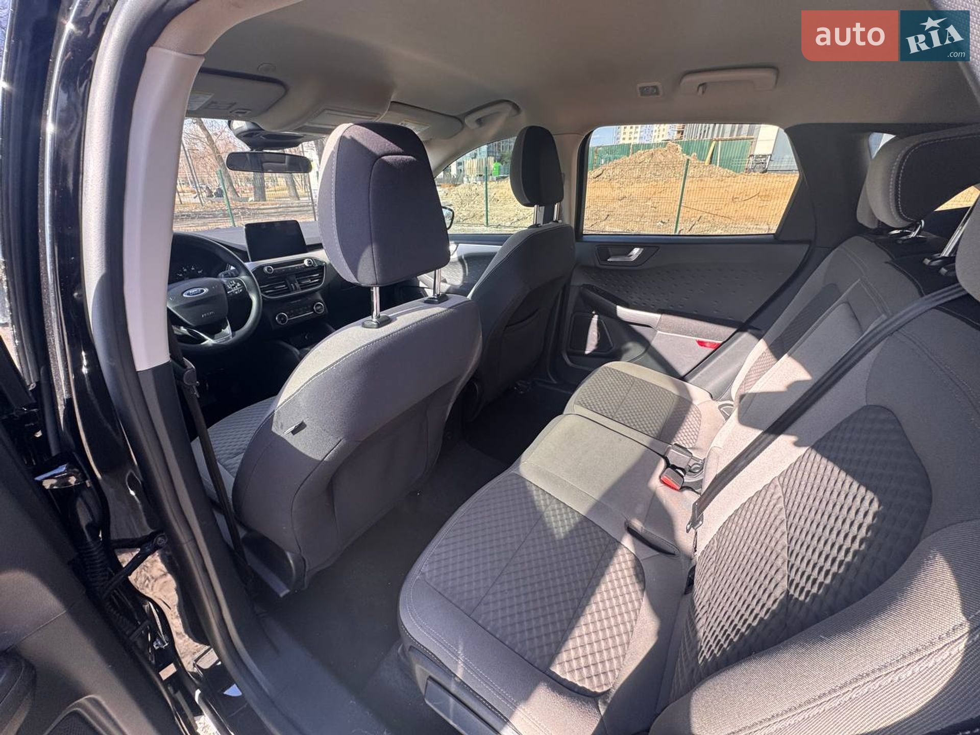 Ford Escape 2019 VIN 1FMCU0G68LUA54439 фото оголошення 29 з 64