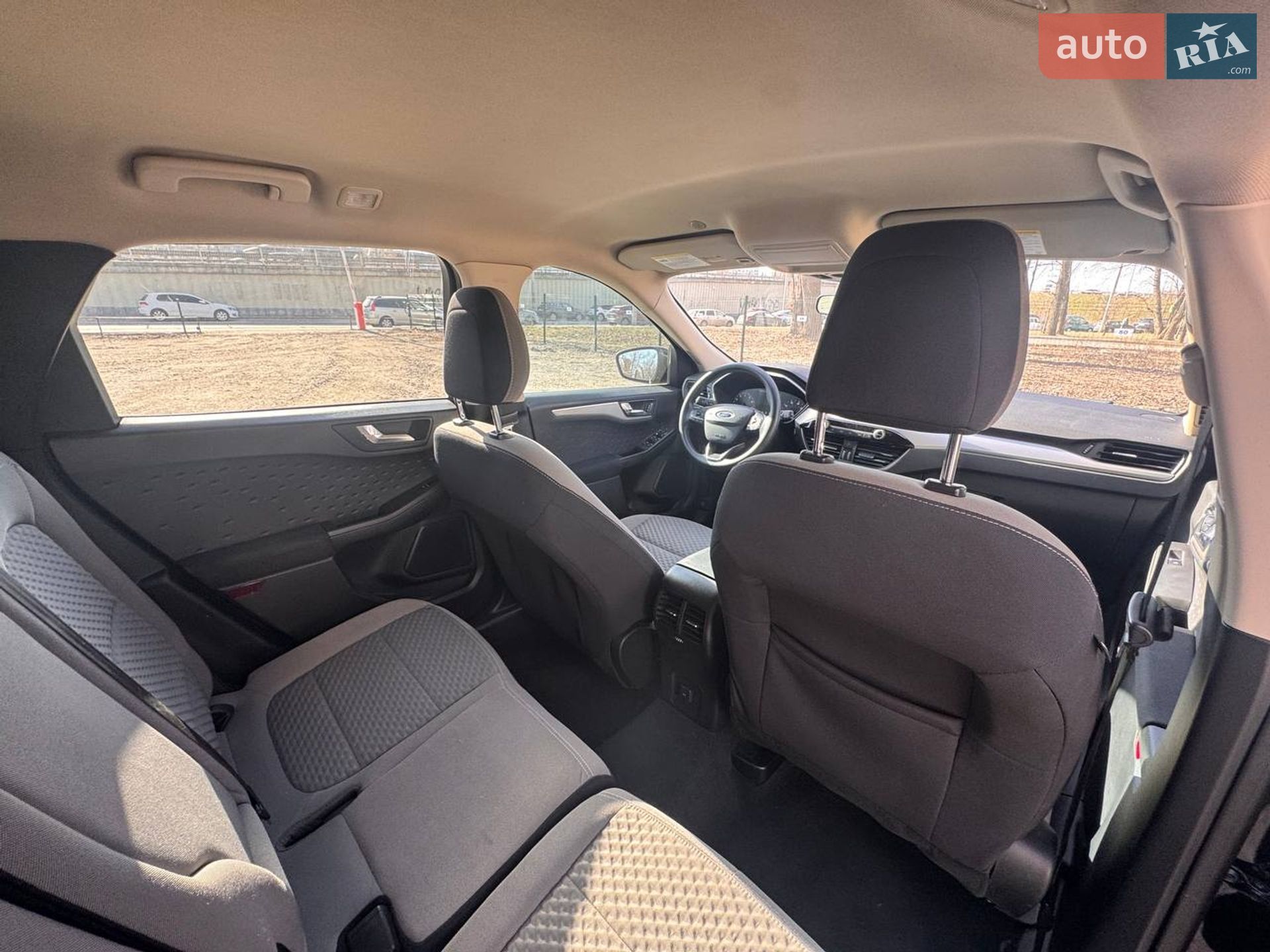 Ford Escape 2019 VIN 1FMCU0G68LUA54439 фото оголошення 30 з 64
