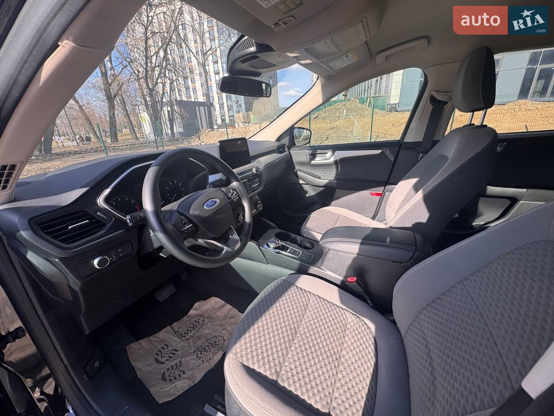 Ford Escape 2019 VIN 1FMCU0G68LUA54439 фото оголошення 34 з 64