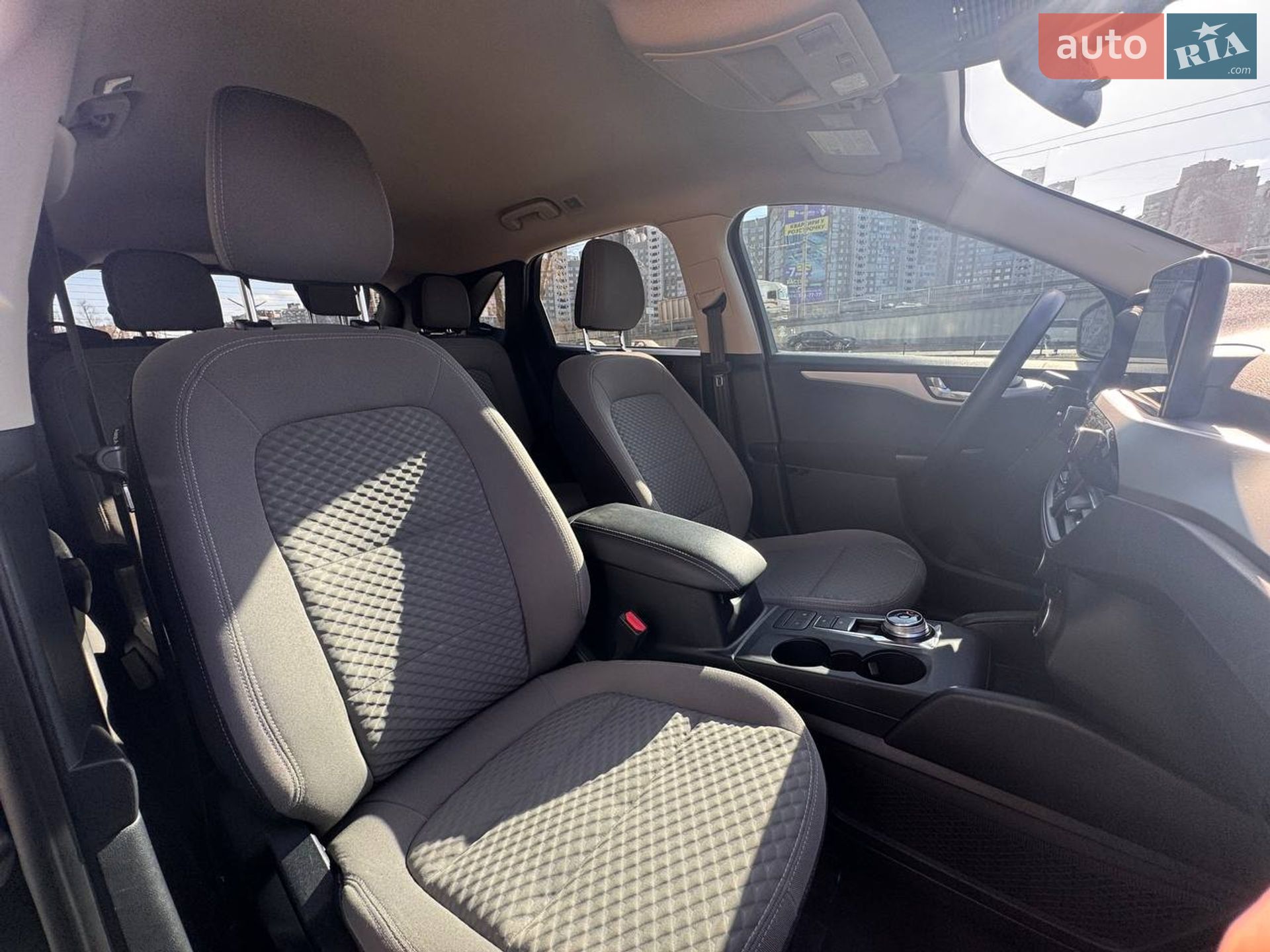 Ford Escape 2019 VIN 1FMCU0G68LUA54439 фото оголошення 62 з 64