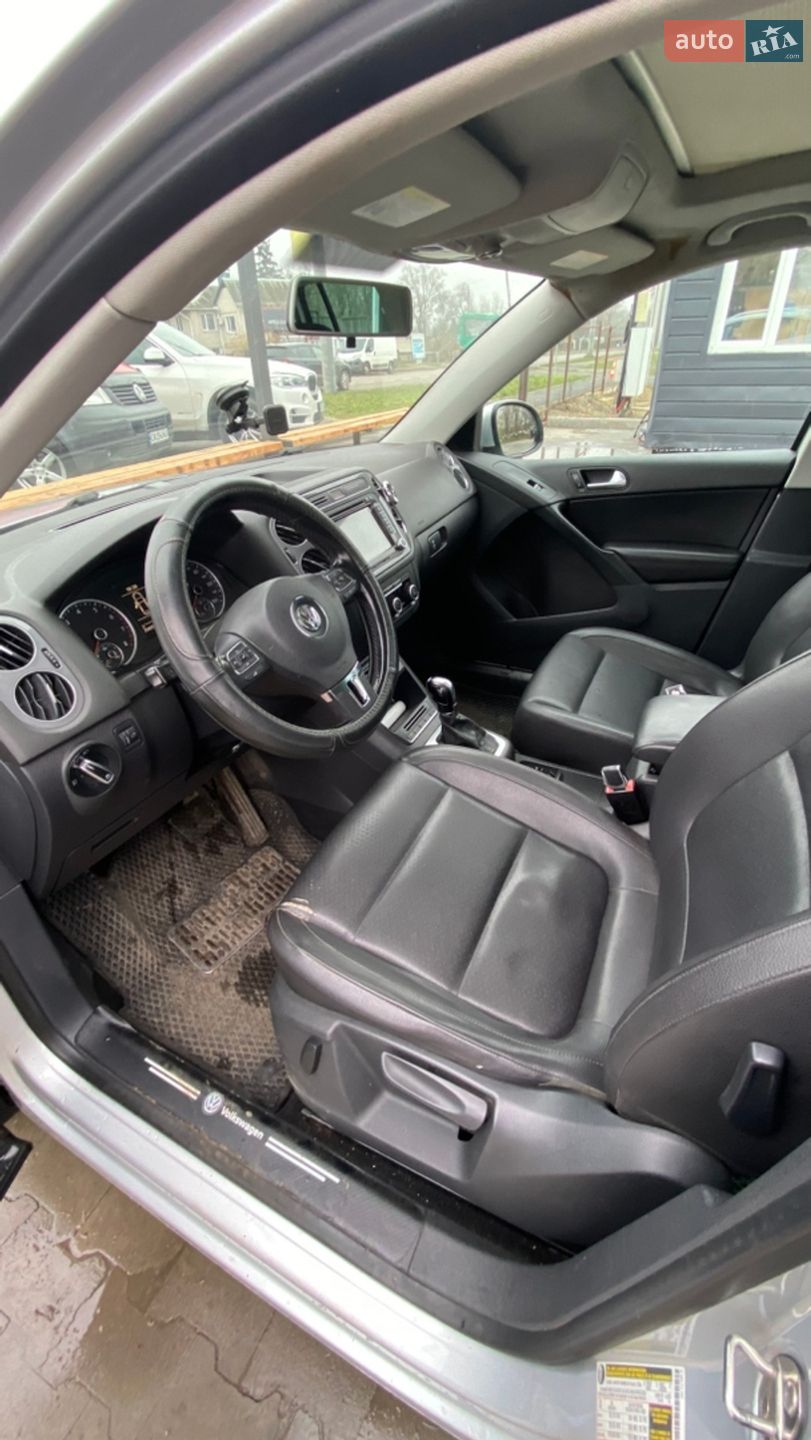 Volkswagen Tiguan 2011 VIN WVGAV7AX8CW527811 фото оголошення 10 з 31