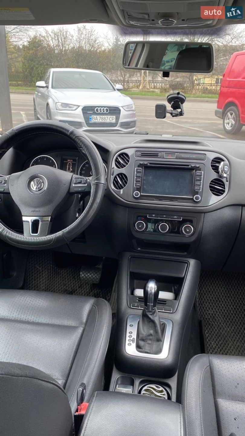 Volkswagen Tiguan 2011 VIN WVGAV7AX8CW527811 фото оголошення 13 з 31