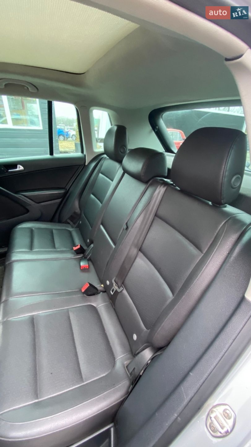 Volkswagen Tiguan 2011 VIN WVGAV7AX8CW527811 фото оголошення 18 з 31