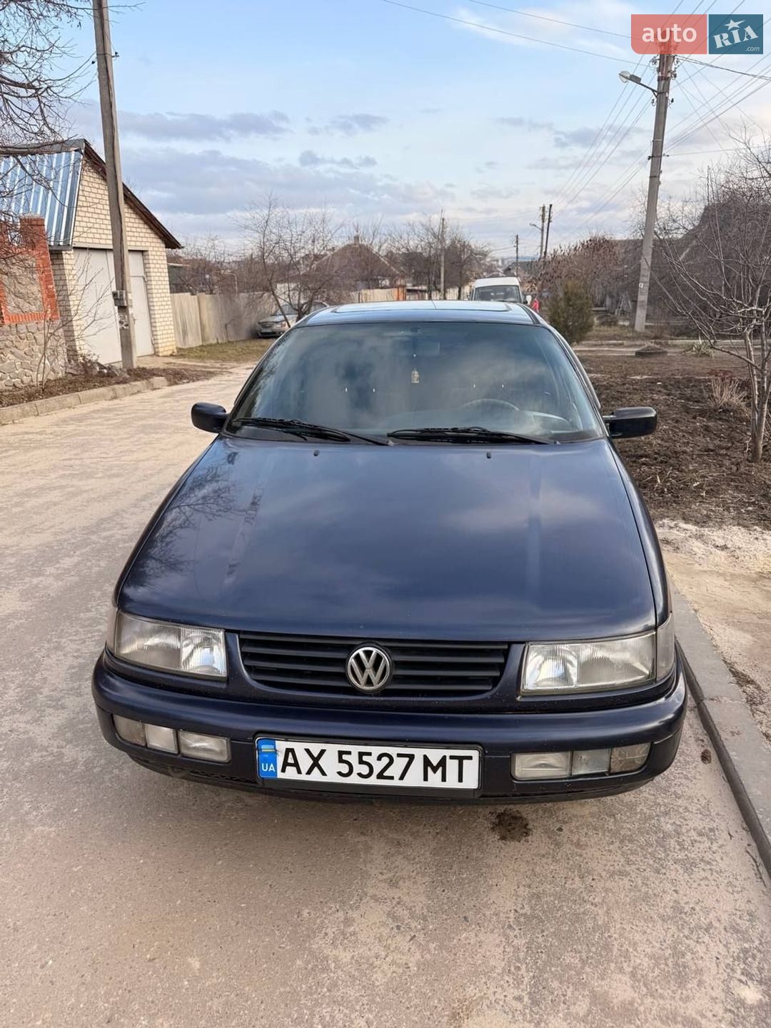 Volkswagen Passat 1994 VIN WVWZZZ3AZRE001321 фото оголошення 2 з 10
