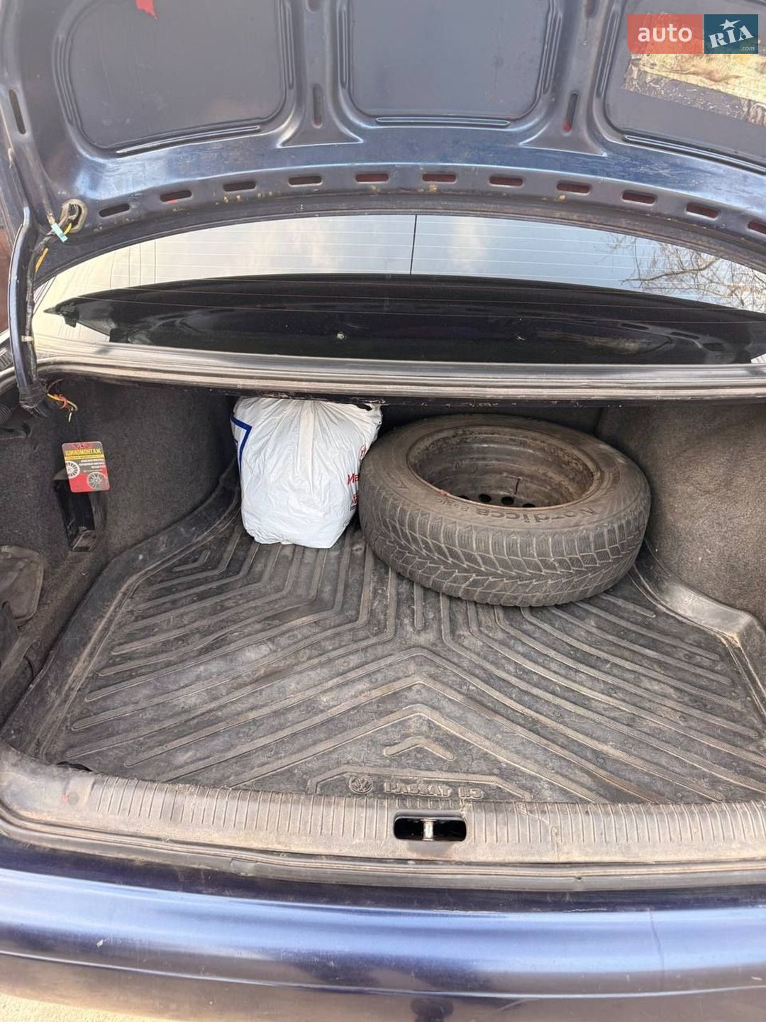 Volkswagen Passat 1994 VIN WVWZZZ3AZRE001321 фото оголошення 10 з 10