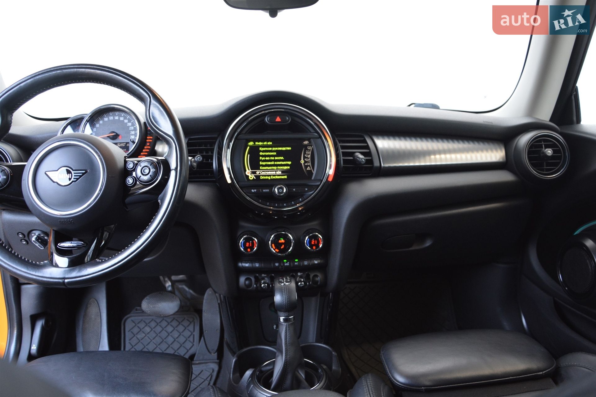 MINI Cooper 2016 VIN WMWXM510203A26922 фото оголошення 4 з 8