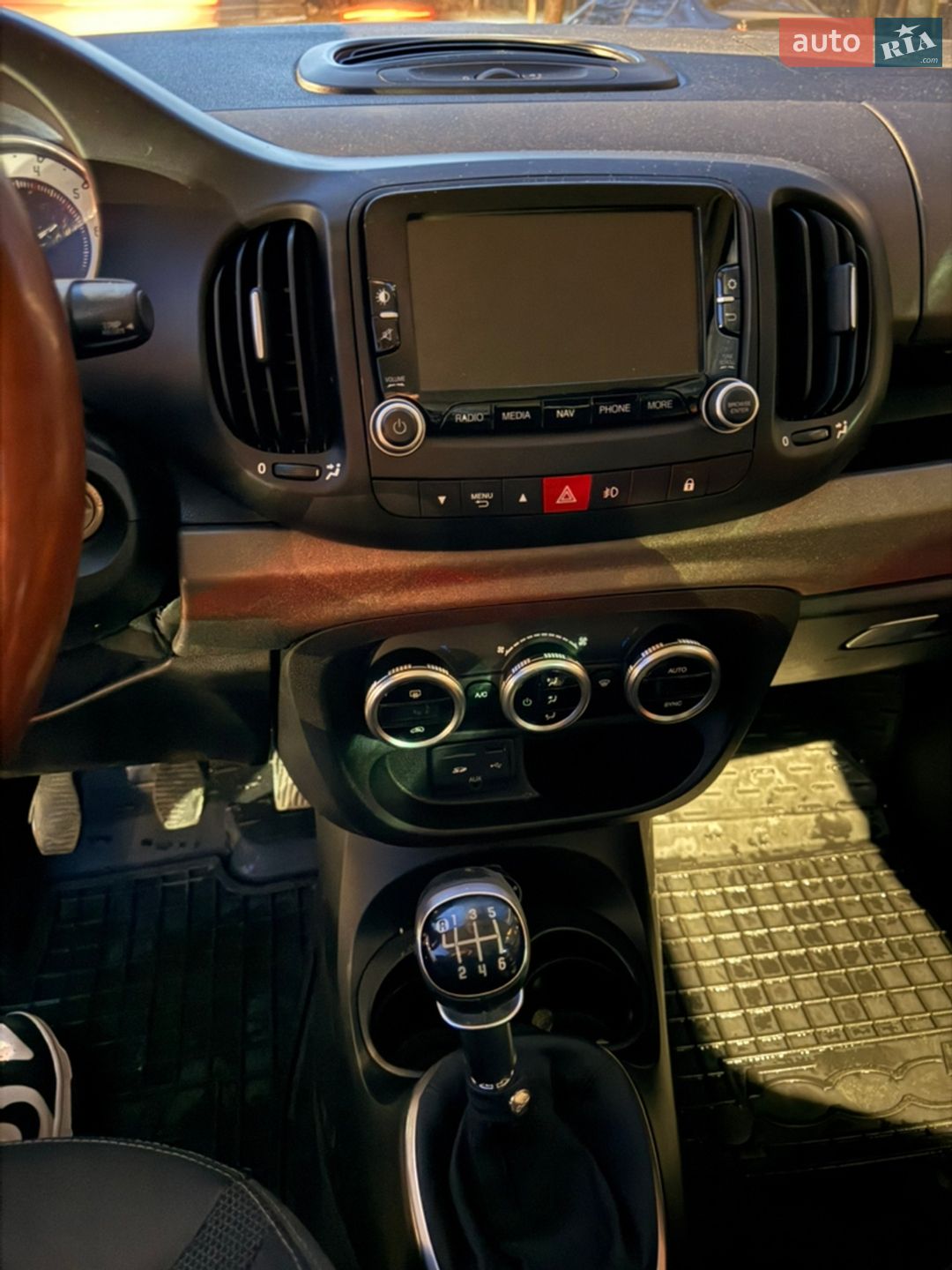 Fiat 500l 2013 VIN ZFBCFADH2EZ014361 фото оголошення 16 з 21