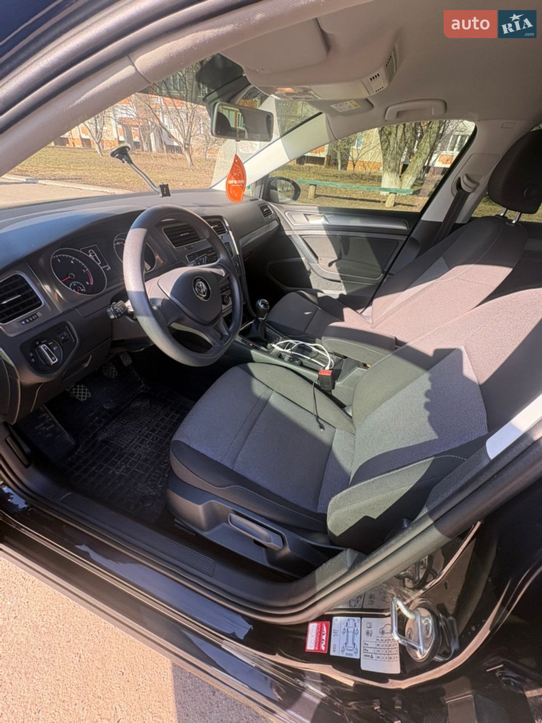 Volkswagen Golf 2016 VIN WVWZZZAUZHP542089 фото оголошення 19 з 21