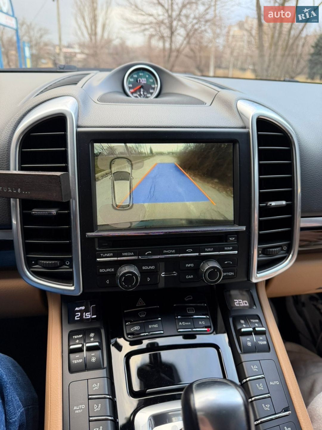 Porsche Cayenne 2015 VIN WP1ZZZ92ZGLA09074 фото оголошення 20 з 20