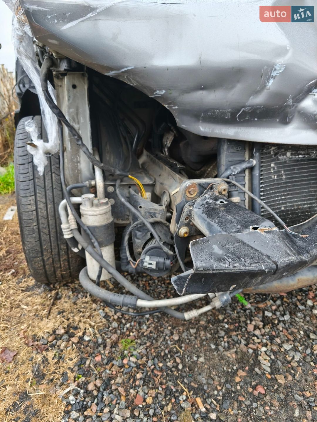 Volkswagen Passat 2001 VIN WVWZZZ3BZ2E159447 фото оголошення 2 з 7