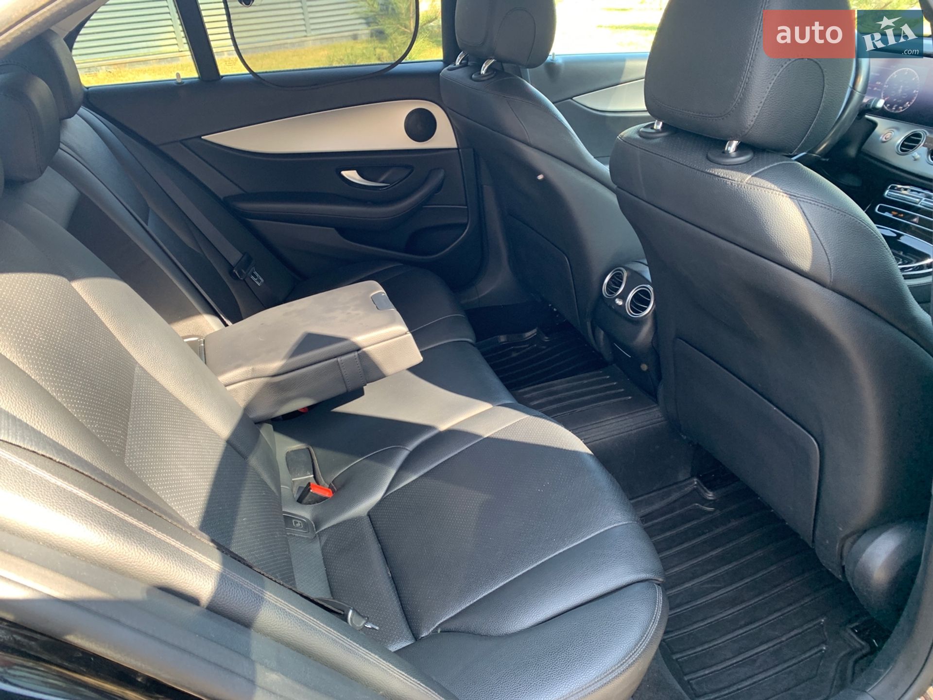 Mercedes-Benz E-Class 2020 VIN W1K2130041A862865 фото оголошення 19 з 30