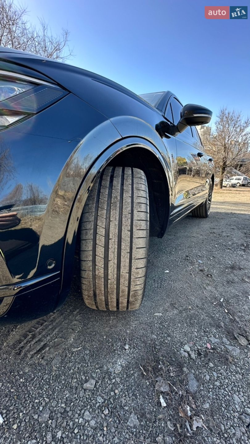 Volkswagen Touareg 2022 VIN WVGZZZCRZND005929 фото оголошення 39 з 59
