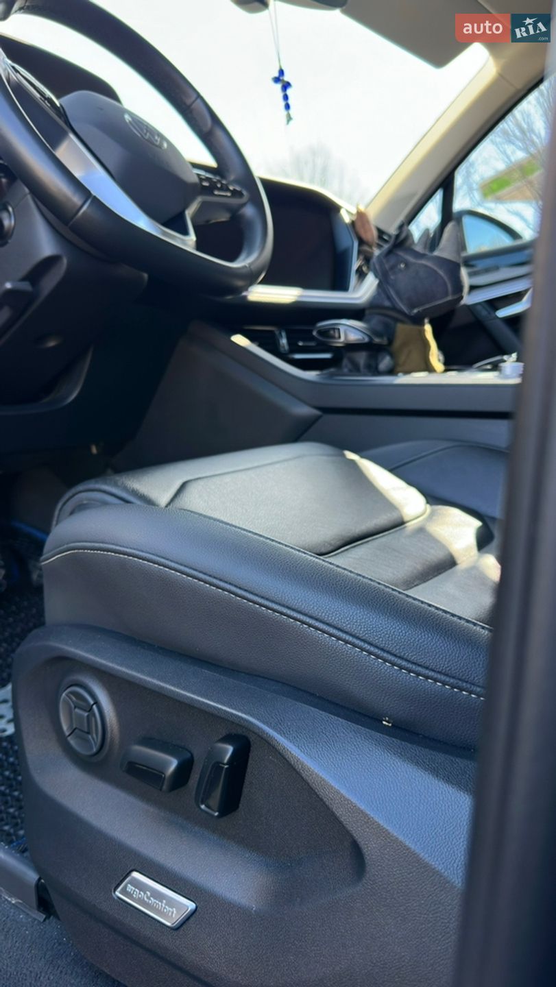 Volkswagen Touareg 2022 VIN WVGZZZCRZND005929 фото оголошення 45 з 59