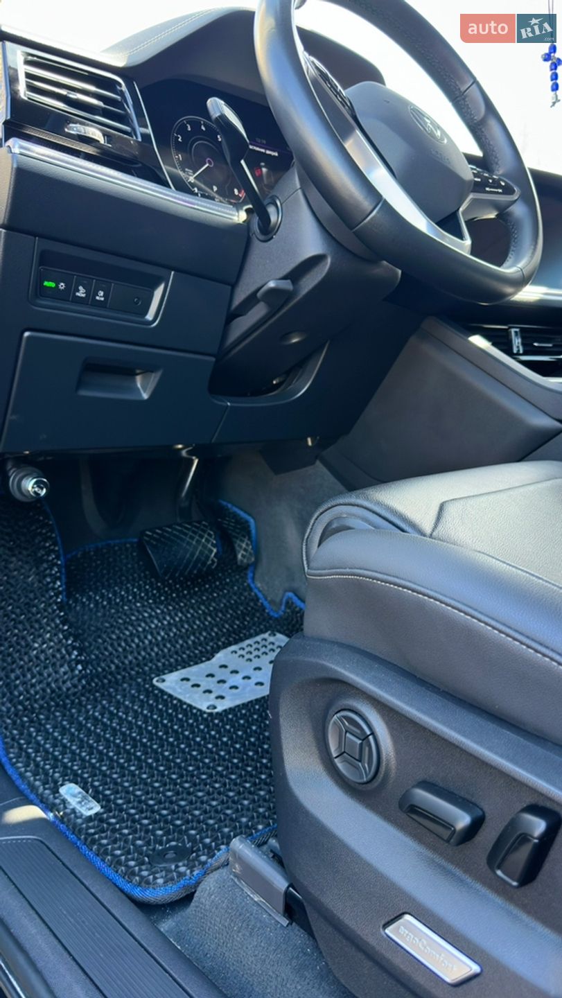 Volkswagen Touareg 2022 VIN WVGZZZCRZND005929 фото оголошення 43 з 59