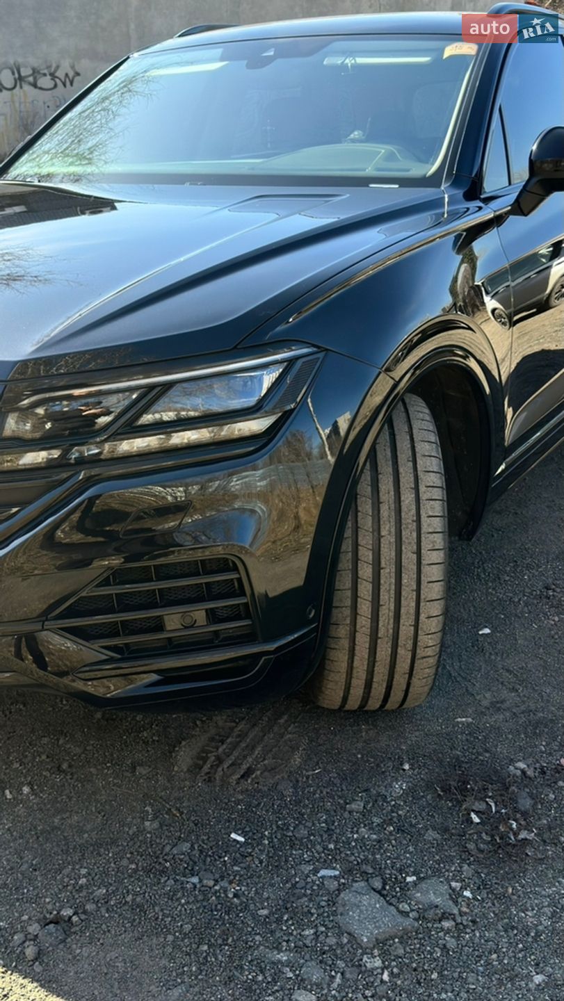 Volkswagen Touareg 2022 VIN WVGZZZCRZND005929 фото оголошення 54 з 59