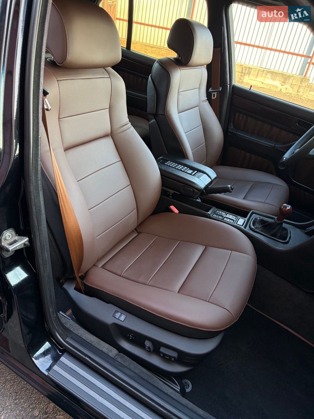 BMW 7 Series 1990 VIN WBAGA81000DA17107 фото оголошення 29 з 43