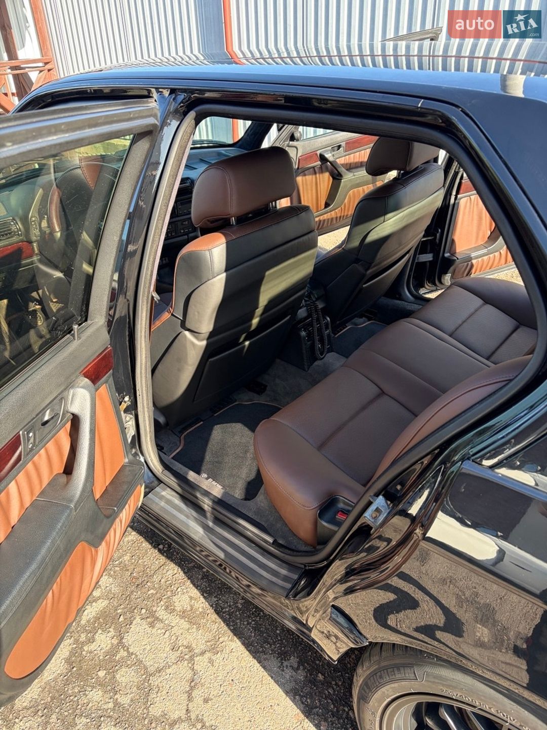 BMW 7 Series 1990 VIN WBAGA81000DA17107 фото оголошення 39 з 43
