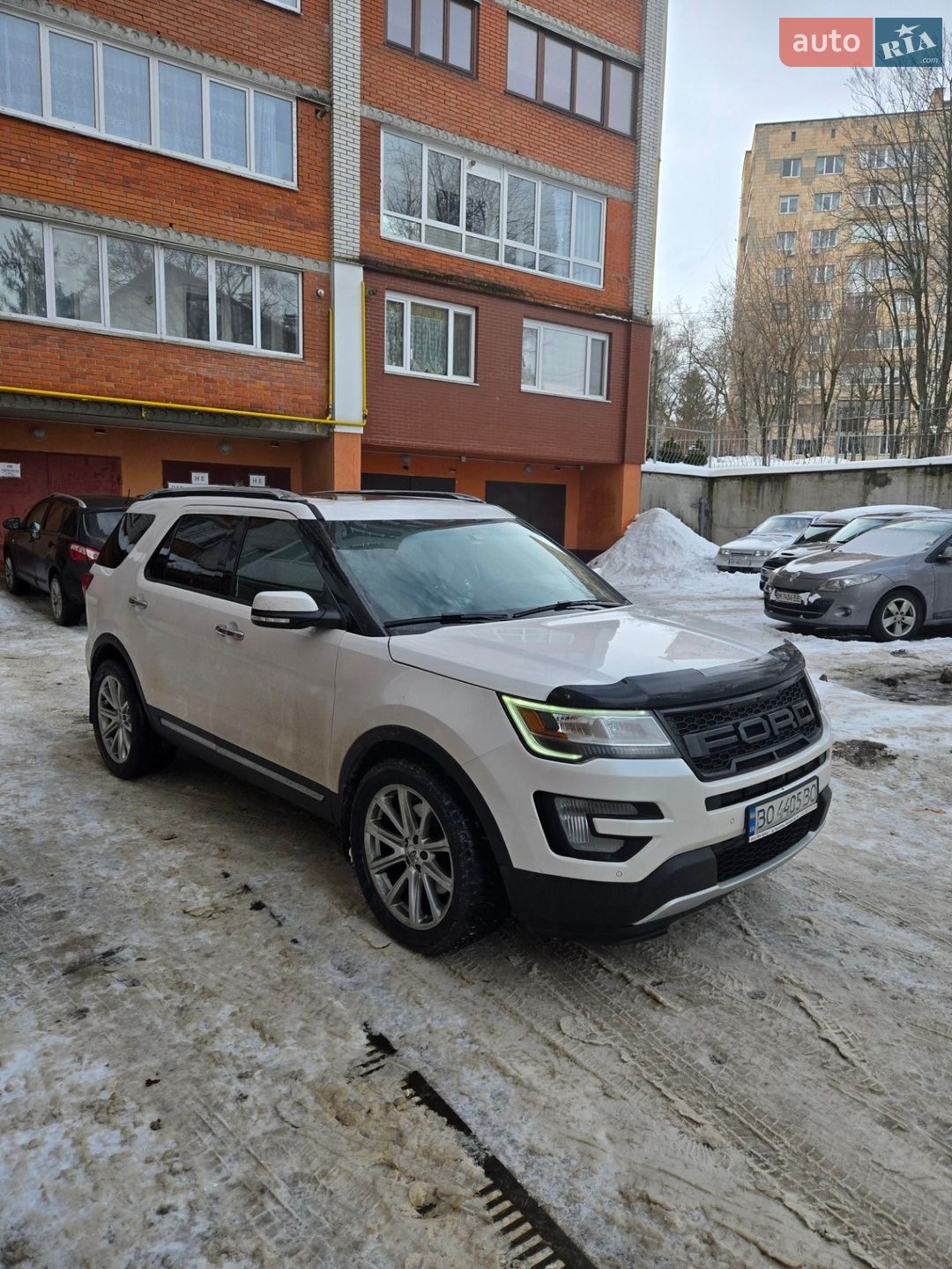 Ford Explorer 2017 VIN 1FM5K7FH5HGB49346 фото оголошення 5 з 27