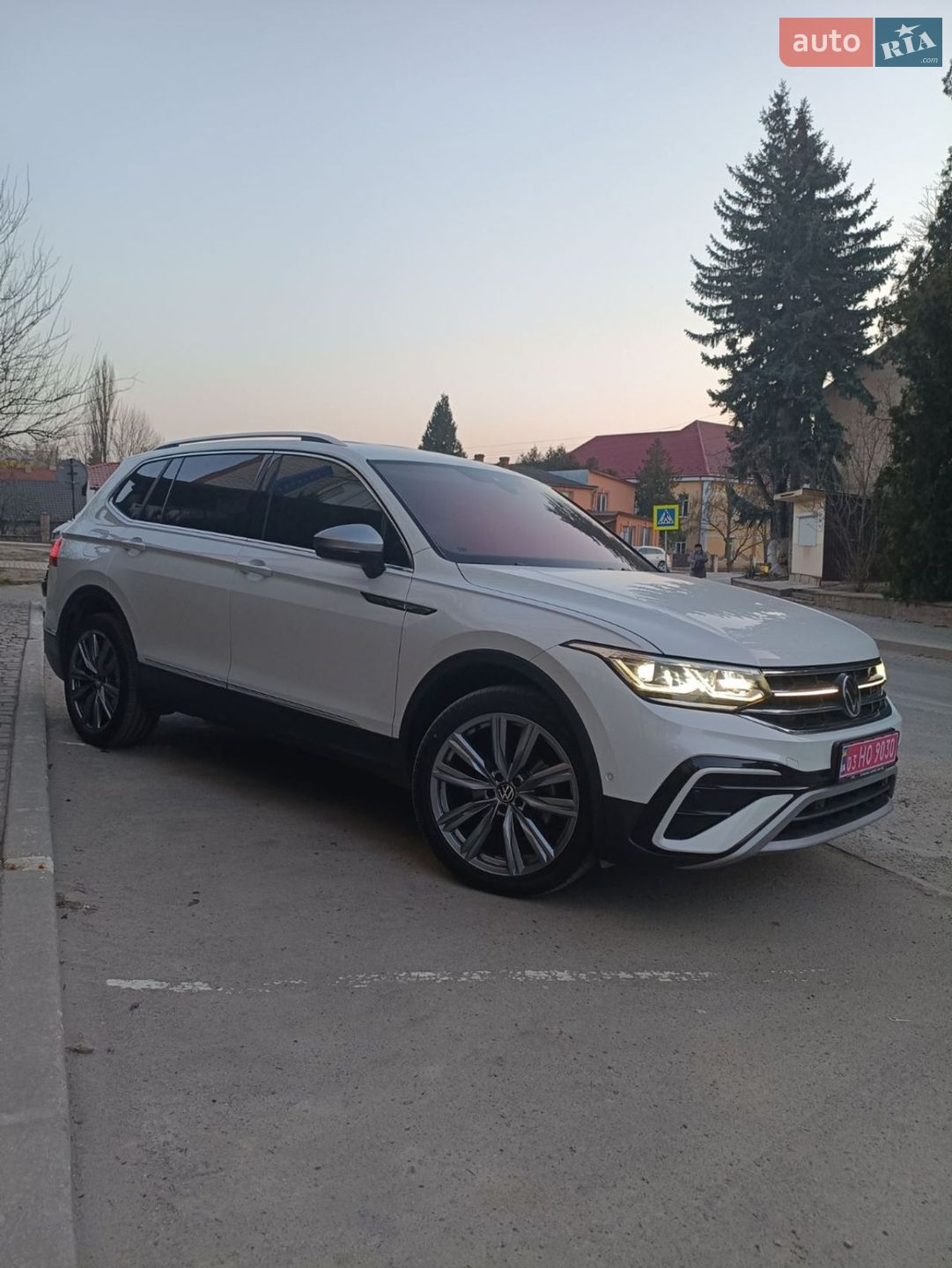 Volkswagen Tiguan 2022 VIN WVGZZZ5NZNM136690 фото оголошення 35 з 47