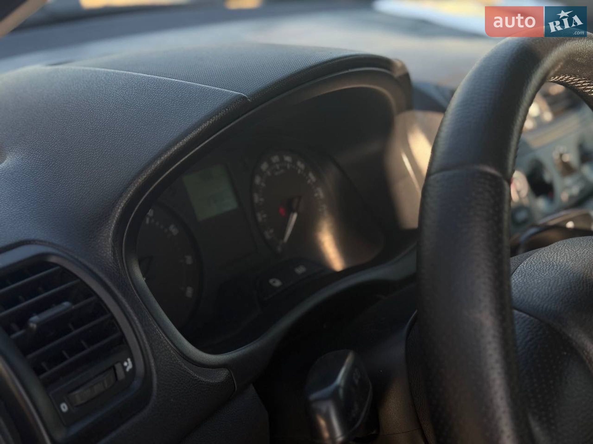 Skoda Fabia 2012 VIN TMBEC25JSC3014263 фото оголошення 6 з 8