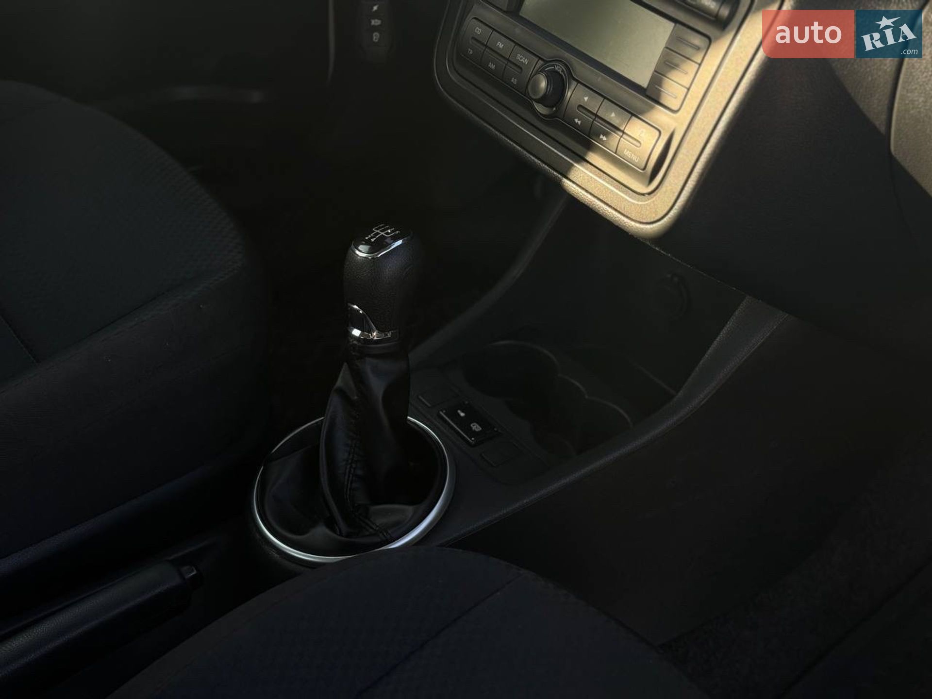 Skoda Fabia 2012 VIN TMBEC25JSC3014263 фото оголошення 7 з 8