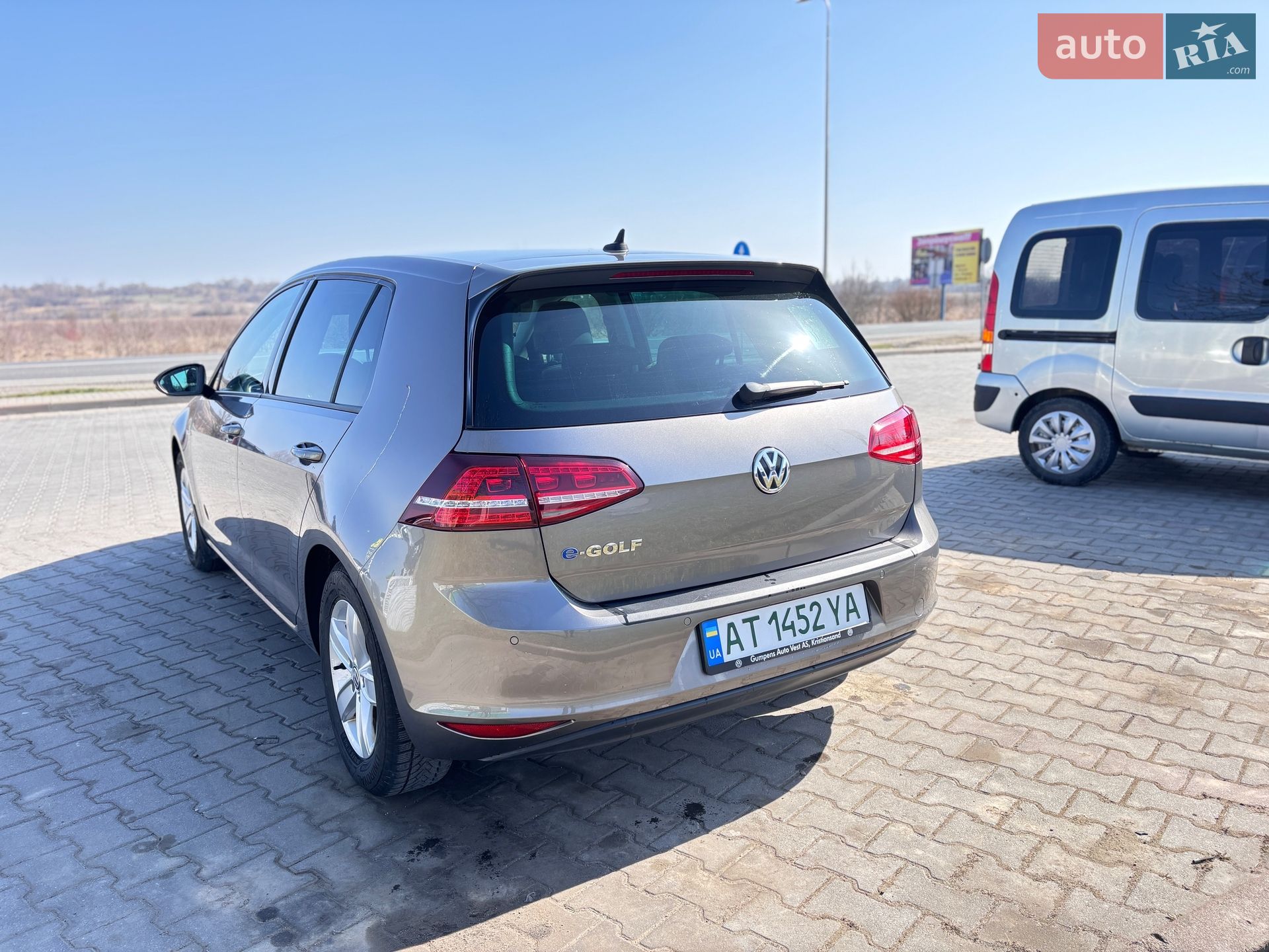 Volkswagen e-Golf 2016 VIN WVWZZZAUZHW900531 фото оголошення 8 з 26