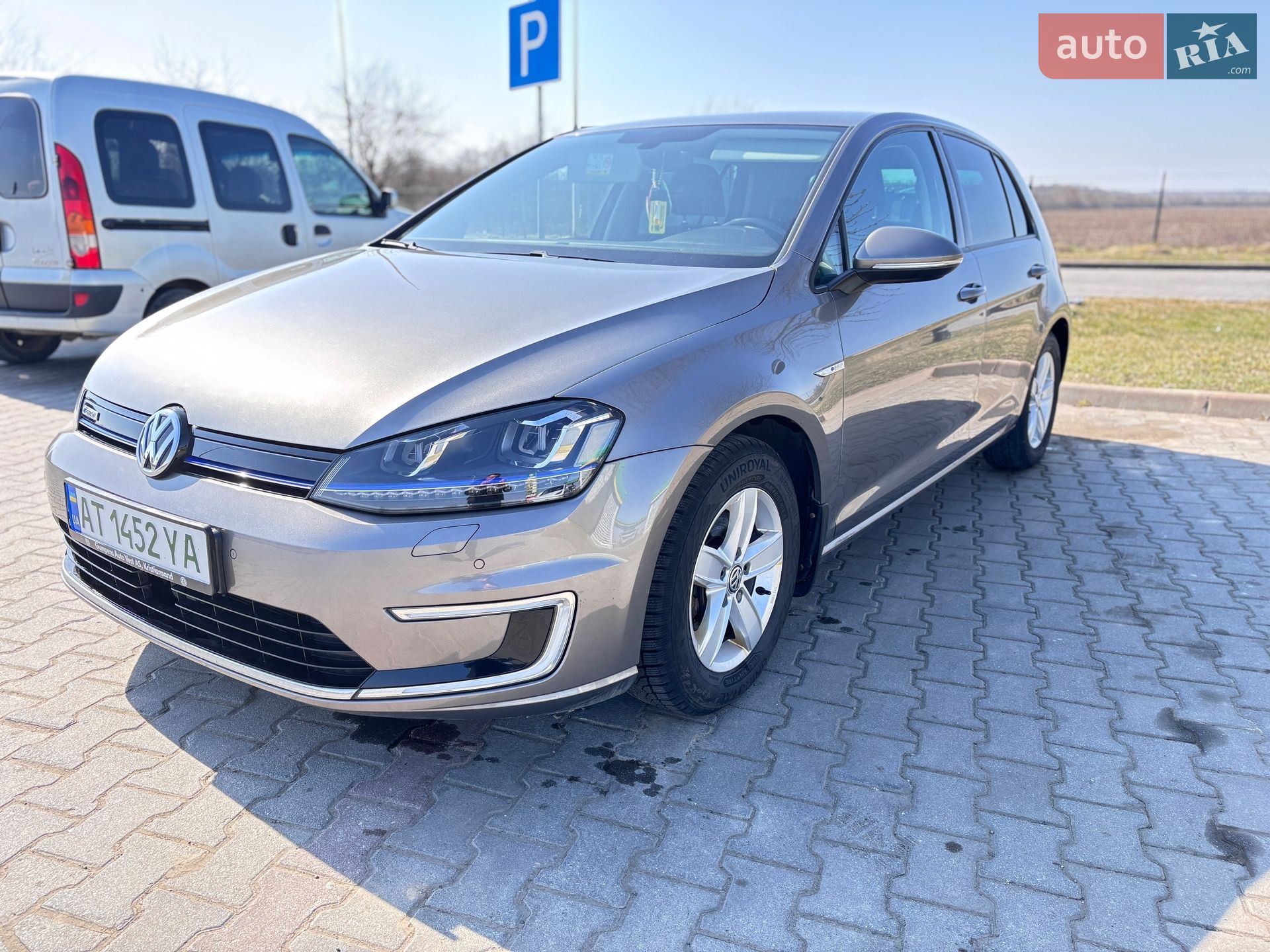 Volkswagen e-Golf 2016 VIN WVWZZZAUZHW900531 фото оголошення 11 з 26